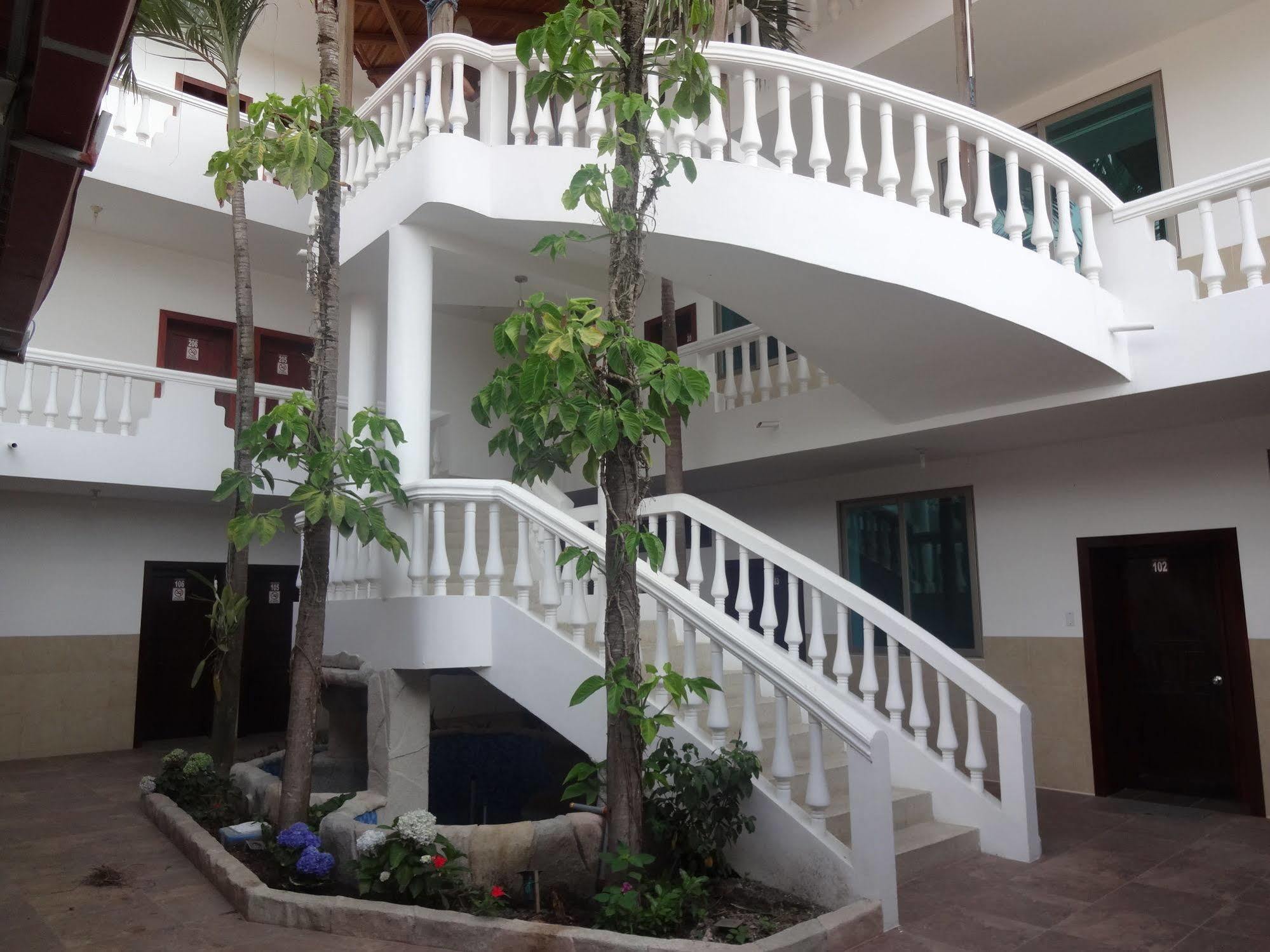 Hotel Pacifico Puerto Lopez Exterior photo