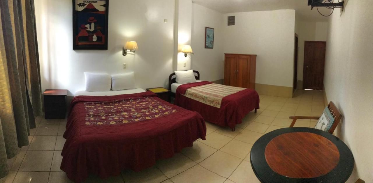 Hotel Pacifico Puerto Lopez Room photo
